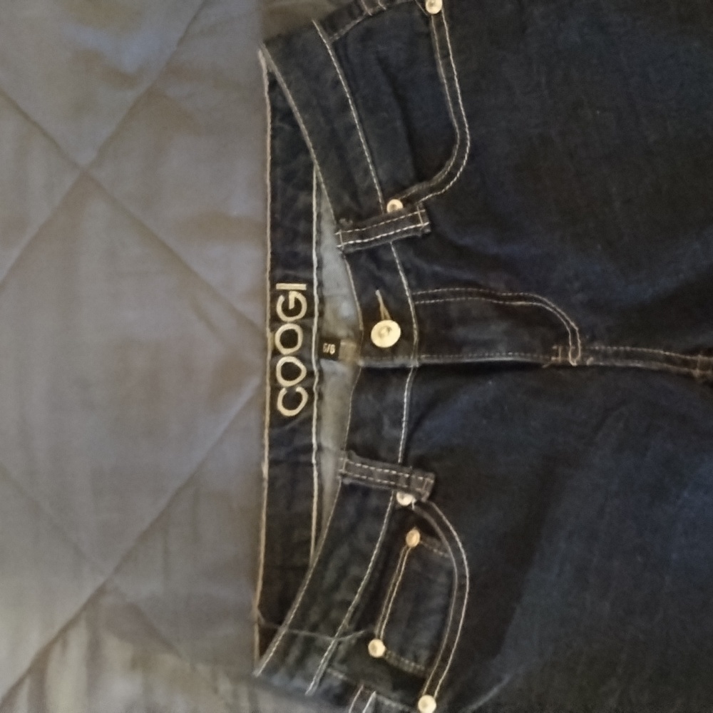 Coogi Women's Capri Pants